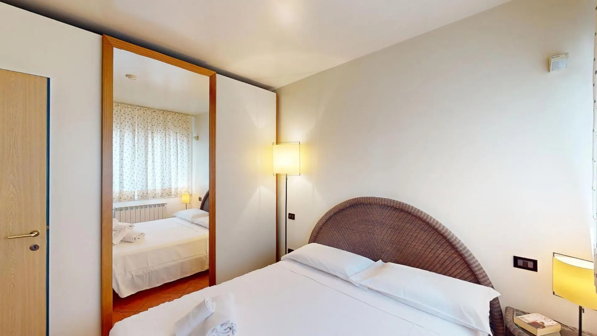 Appartamento Gloria By Bookinggardalake 马内尔巴