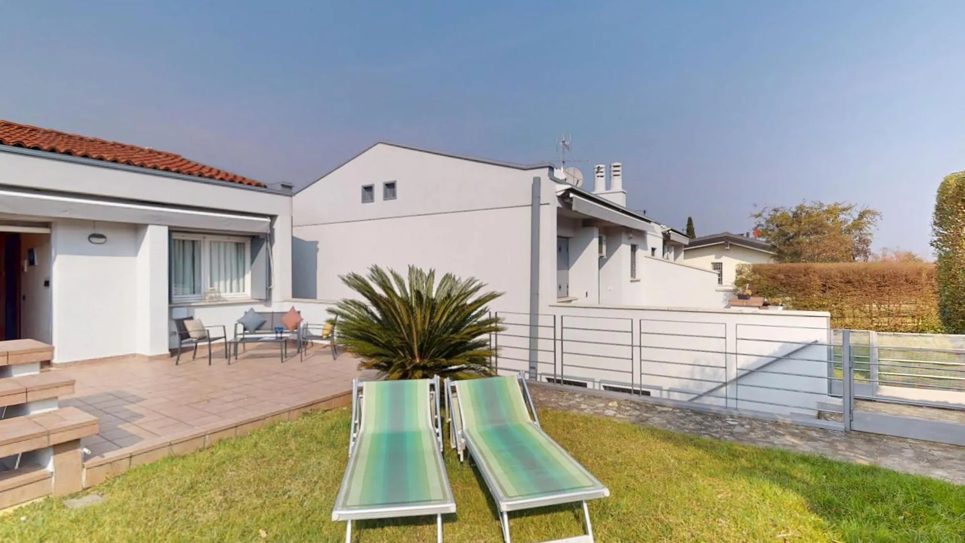 Lägenhet Appartamento Gloria By Bookinggardalake Manerba del Garda